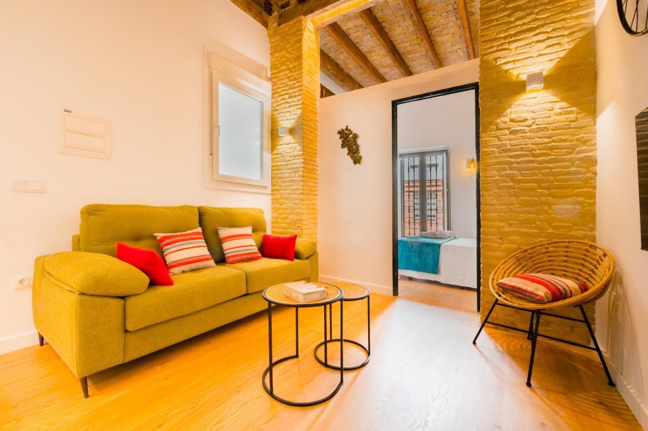 Diseno Triana 2 Rooms Seville Exterior photo